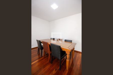 Sala de apartamento para alugar com 3 quartos, 110m² em Chácara Agrindus, Taboão da Serra