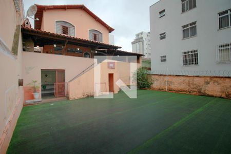 Casa à venda com 330m², 4 quartos e 3 vagasQuintal