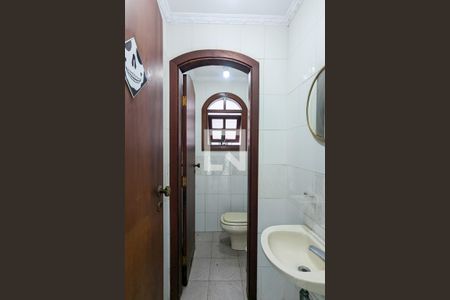 Casa para alugar com 800m², 6 quartos e 4 vagas Casa para alugar com 800m², 6 quartos e 4 vagasLavabo da churrasqueira