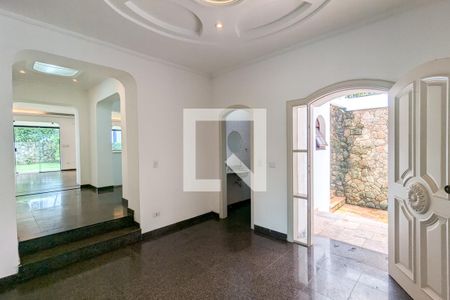 Casa para alugar com 800m², 6 quartos e 4 vagas Casa para alugar com 800m², 6 quartos e 4 vagasHall social