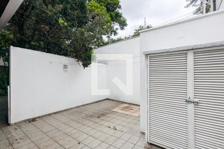 Casa para alugar com 800m², 6 quartos e 4 vagas Casa para alugar com 800m², 6 quartos e 4 vagasQuintal de serviço