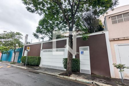 Casa para alugar com 800m², 6 quartos e 4 vagas Casa para alugar com 800m², 6 quartos e 4 vagasFachada