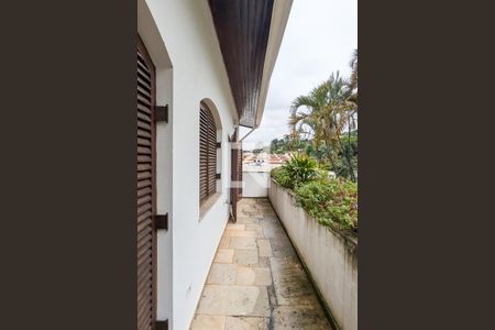 Casa para alugar com 800m², 6 quartos e 4 vagas Casa para alugar com 800m², 6 quartos e 4 vagasVaranda do quarto do quarto 3 e suíte 3