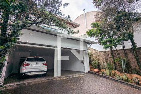 Casa para alugar com 800m², 6 quartos e 4 vagas Casa para alugar com 800m², 6 quartos e 4 vagasGaragem