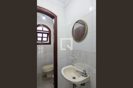 Casa para alugar com 800m², 6 quartos e 4 vagas Casa para alugar com 800m², 6 quartos e 4 vagasLavabo da churrasqueira
