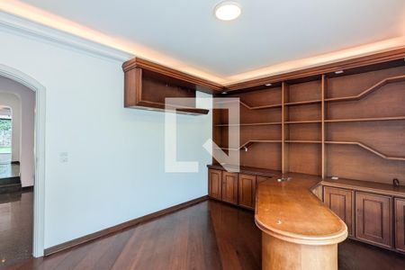 Casa para alugar com 800m², 6 quartos e 4 vagas Casa para alugar com 800m², 6 quartos e 4 vagasHome office
