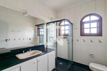 Casa para alugar com 800m², 6 quartos e 4 vagas Casa para alugar com 800m², 6 quartos e 4 vagasBanheiro