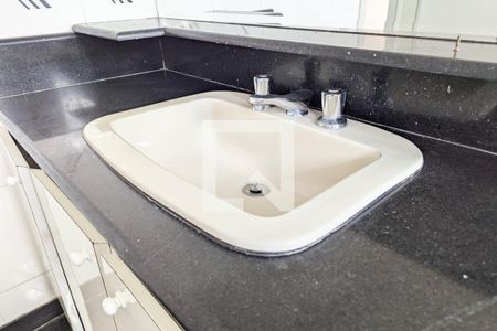 Casa para alugar com 800m², 6 quartos e 4 vagas Casa para alugar com 800m², 6 quartos e 4 vagasBanheiro