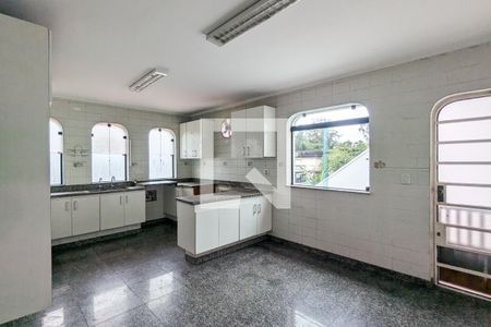 Casa para alugar com 800m², 6 quartos e 4 vagas Casa para alugar com 800m², 6 quartos e 4 vagasCozinha