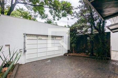 Casa para alugar com 800m², 6 quartos e 4 vagas Casa para alugar com 800m², 6 quartos e 4 vagasGaragem