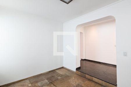 Casa para alugar com 800m², 6 quartos e 4 vagas Casa para alugar com 800m², 6 quartos e 4 vagasSala da lareira