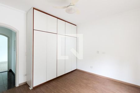 Casa para alugar com 800m², 6 quartos e 4 vagas Casa para alugar com 800m², 6 quartos e 4 vagasQuarto 1