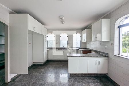 Casa para alugar com 800m², 6 quartos e 4 vagas Casa para alugar com 800m², 6 quartos e 4 vagasCozinha