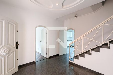 Casa para alugar com 800m², 6 quartos e 4 vagas Casa para alugar com 800m², 6 quartos e 4 vagasHall social