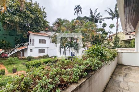 Casa para alugar com 800m², 6 quartos e 4 vagas Casa para alugar com 800m², 6 quartos e 4 vagasVaranda do quarto do quarto 3 e suíte 3