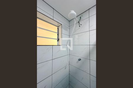 Banheiro de kitnet/studio para alugar com 1 quarto, 24m² em Ipiranga, São Paulo