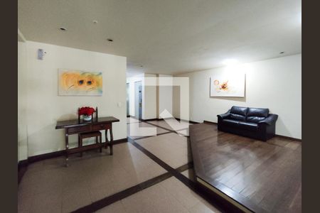 Apartamento à venda com 137m², 2 quartos e 1 vagaFachada e portaria