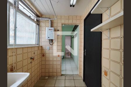 Apartamento à venda com 137m², 2 quartos e 1 vagaÁrea de Serviço