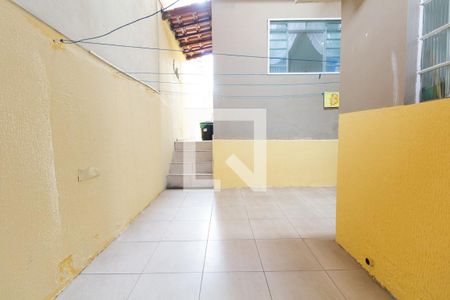 Casa para alugar com 90m², 2 quartos e 3 vagas Casa para alugar com 90m², 2 quartos e 3 vagasQuintal
