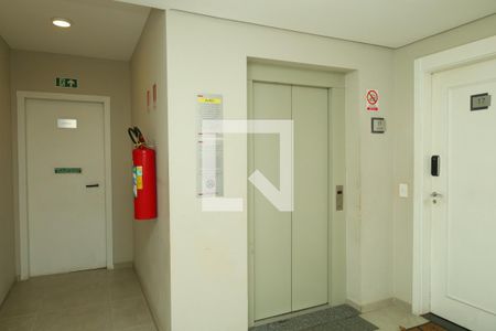 Apartamento à venda com 42m², 2 quartos e 1 vagaÁrea comum - Saguão do andar