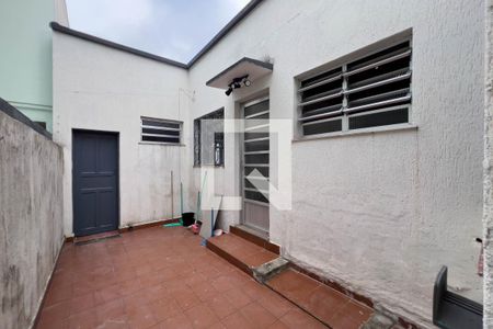 Casa à venda com 200m², 3 quartos e 2 vagas Casa à venda com 200m², 3 quartos e 2 vagasQuintal e área de serviço