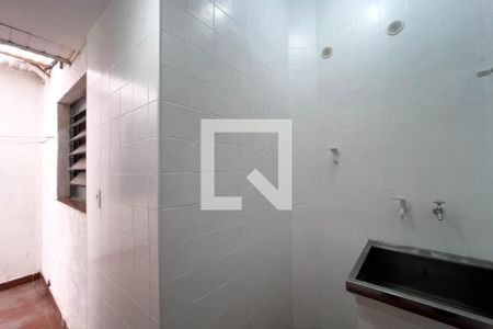 Casa à venda com 200m², 3 quartos e 2 vagas Casa à venda com 200m², 3 quartos e 2 vagasQuintal e área de serviço