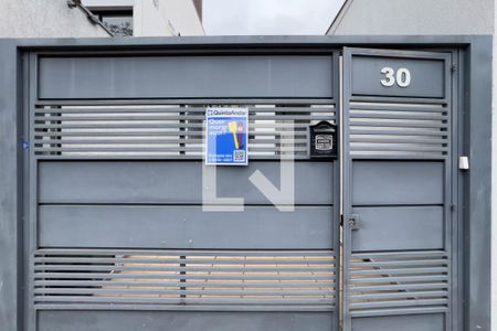 Casa à venda com 200m², 3 quartos e 2 vagas Casa à venda com 200m², 3 quartos e 2 vagasPlaca