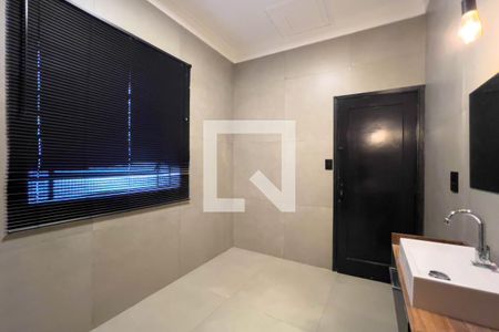 Casa à venda com 200m², 3 quartos e 2 vagas Casa à venda com 200m², 3 quartos e 2 vagasBanheiro