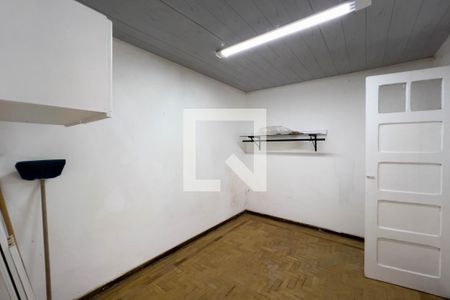 Casa à venda com 200m², 3 quartos e 2 vagas Casa à venda com 200m², 3 quartos e 2 vagasQuarto de serviço