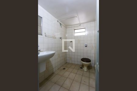 Casa para alugar com 125m², 3 quartos e 2 vagas Casa para alugar com 125m², 3 quartos e 2 vagasBanheiro