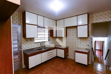 Casa para alugar com 125m², 3 quartos e 2 vagas Casa para alugar com 125m², 3 quartos e 2 vagasCozinha