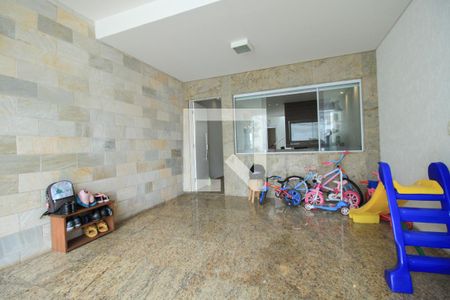 Casa à venda com 146m², 3 quartos e 3 vagas Casa à venda com 146m², 3 quartos e 3 vagasÁrea comum