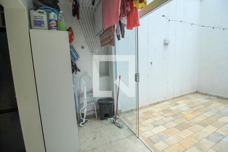 Casa à venda com 146m², 3 quartos e 3 vagas Casa à venda com 146m², 3 quartos e 3 vagasÁrea de Serviço