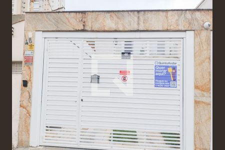 Casa à venda com 146m², 3 quartos e 3 vagas Casa à venda com 146m², 3 quartos e 3 vagasFachada