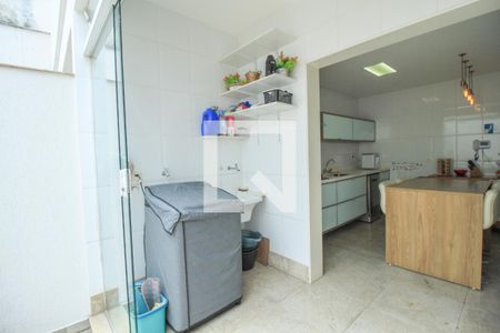 Casa à venda com 146m², 3 quartos e 3 vagas Casa à venda com 146m², 3 quartos e 3 vagasÁrea de Serviço