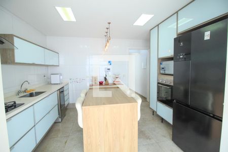 Casa à venda com 146m², 3 quartos e 3 vagas Casa à venda com 146m², 3 quartos e 3 vagasCozinha