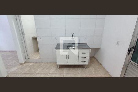 Sala/Cozinha de apartamento para alugar com 2 quartos, 40m² em Jardim Record, Taboão da Serra