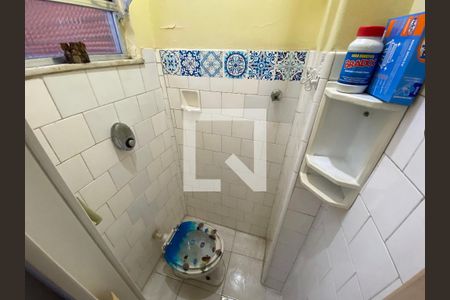 Apartamento à venda com 87m², 2 quartos e sem vaga Apartamento à venda com 87m², 2 quartos e sem vagaBanheiro de serviço