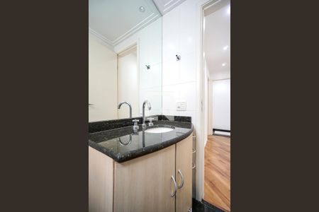 Apartamento à venda com 108m², 3 quartos e 3 vagasBanheiro social