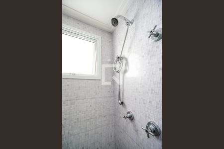 Apartamento à venda com 108m², 3 quartos e 3 vagasChuveiro