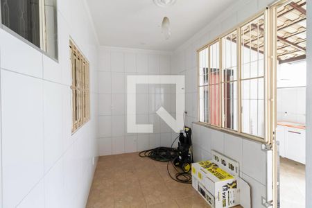 Casa à venda com 240m², 2 quartos e 3 vagas Casa à venda com 240m², 2 quartos e 3 vagasÁrea de Serviço