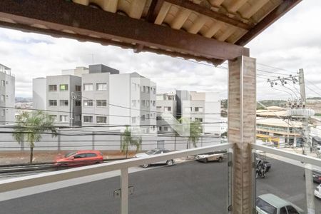 Casa à venda com 240m², 2 quartos e 3 vagas Casa à venda com 240m², 2 quartos e 3 vagasVista do quarto 1