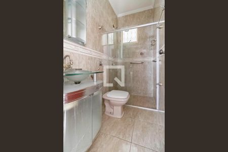 Casa à venda com 240m², 2 quartos e 3 vagas Casa à venda com 240m², 2 quartos e 3 vagasBanheiro social