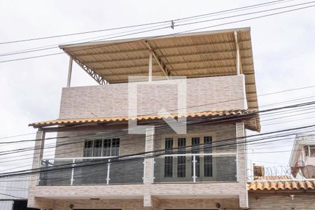 Casa à venda com 240m², 2 quartos e 3 vagas Casa à venda com 240m², 2 quartos e 3 vagasFachada