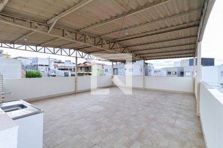 Casa à venda com 240m², 2 quartos e 3 vagas Casa à venda com 240m², 2 quartos e 3 vagasTerraço