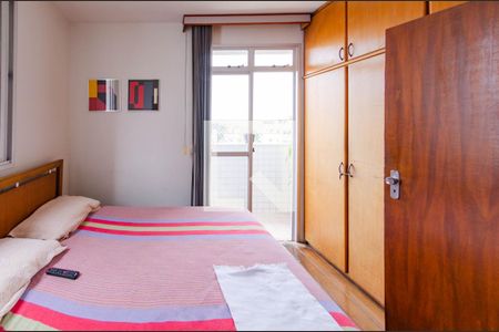 Apartamento à venda com 135m², 3 quartos e 1 vaga Apartamento à venda com 135m², 3 quartos e 1 vagaSuíte