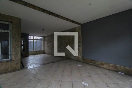 Casa à venda com 313m², 4 quartos e 3 vagasGaragem