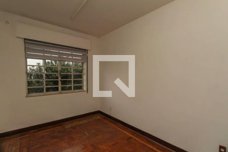 Casa à venda com 313m², 4 quartos e 3 vagasQuarto 2