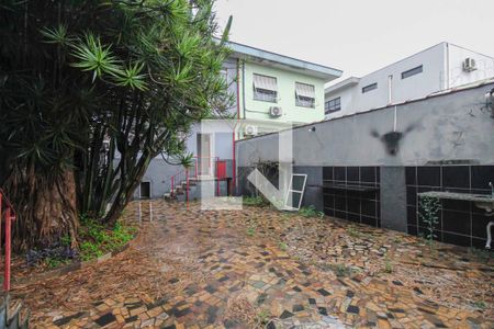 Casa à venda com 313m², 4 quartos e 3 vagasQuintal