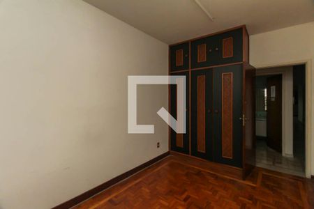 Casa à venda com 313m², 4 quartos e 3 vagasQuarto 2